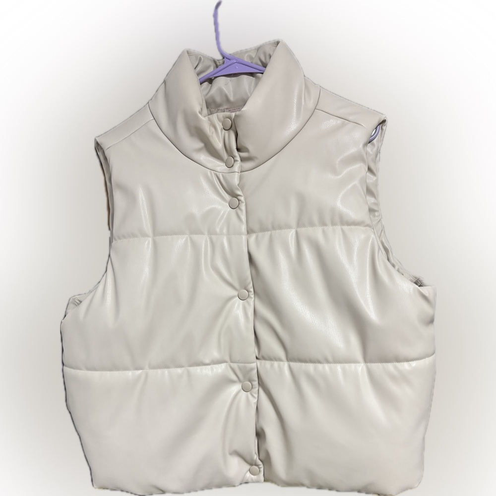Elegant Women's Beige Puffer Vest
